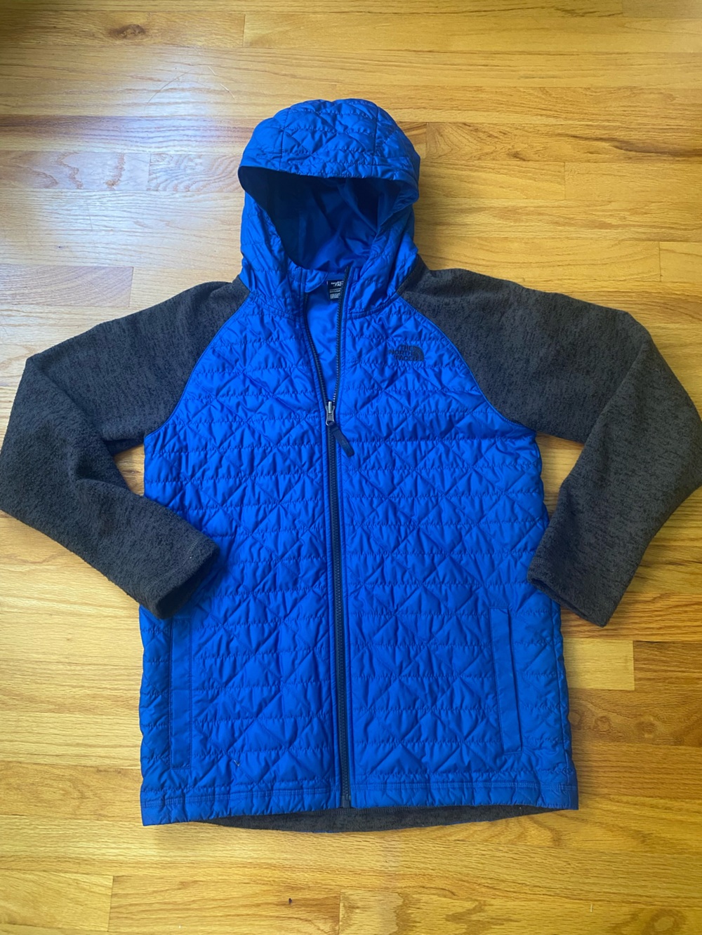 The North Face Kids Boys XL 18-20 Hooded Puffer Jacket - Royal Blue & Charcoal